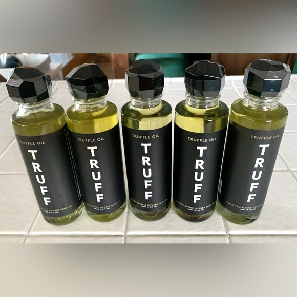 TRUFF Black Truffle Olive Oil Lot 5 Jars 5.6oz NEW Vegan Cooking - Picture 1 of 2